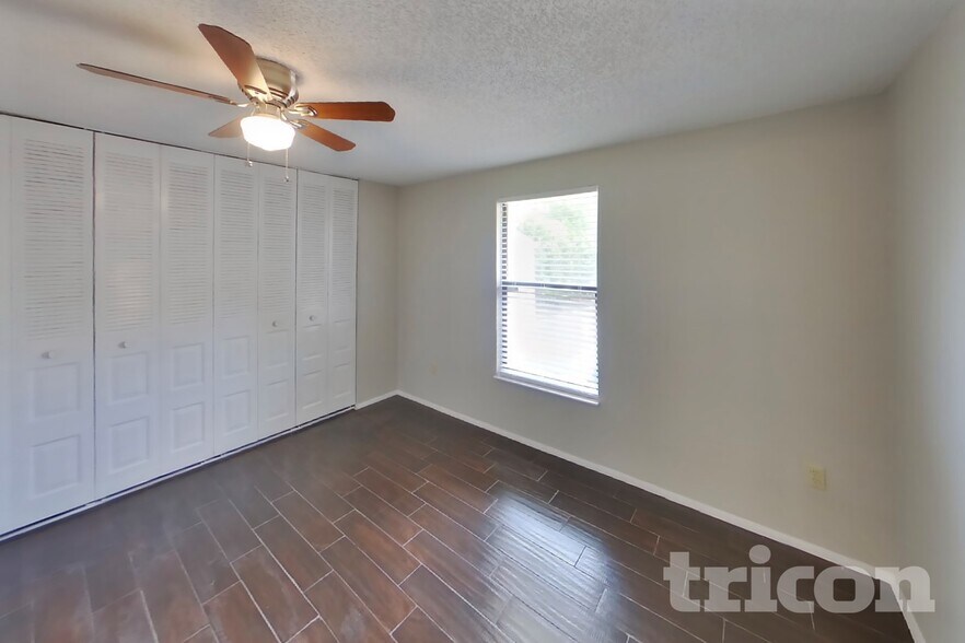 Building Photo - 8102 Chickasaw Ln