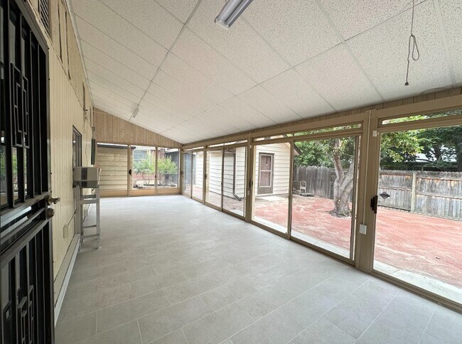 Building Photo - 2518 S Patton Ct