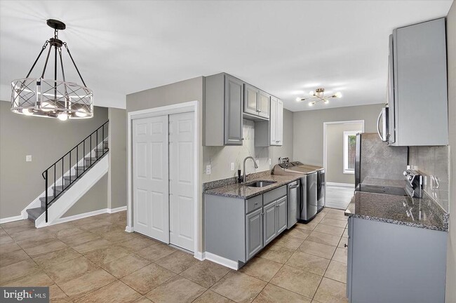 Building Photo - 402 Reneau Way