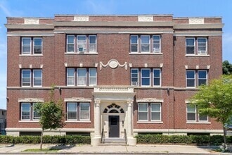 Building Photo - 8 Kenwood St