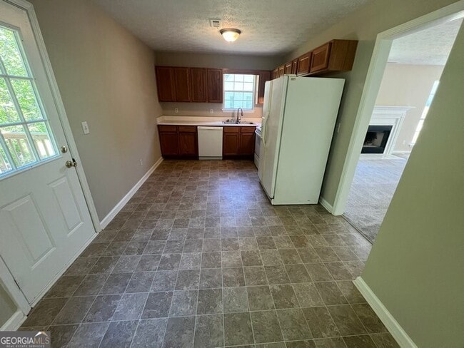 Building Photo - 194 Bay Ct Dr