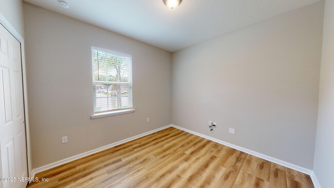 Building Photo - 3718 Ruby Kinglet Dr