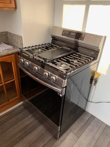 Building Photo - 1514 W 204th St