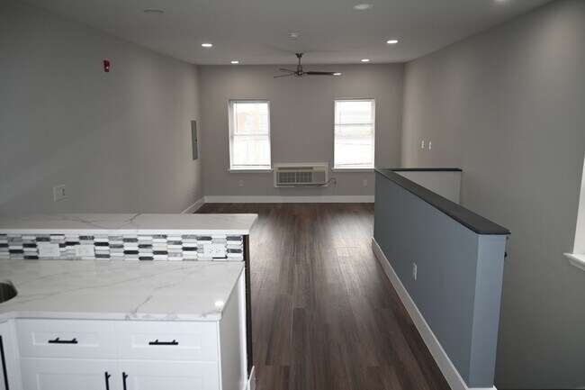 Building Photo - 3564 Ruth St