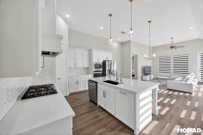 Building Photo - 1780 Dartmoor Dr