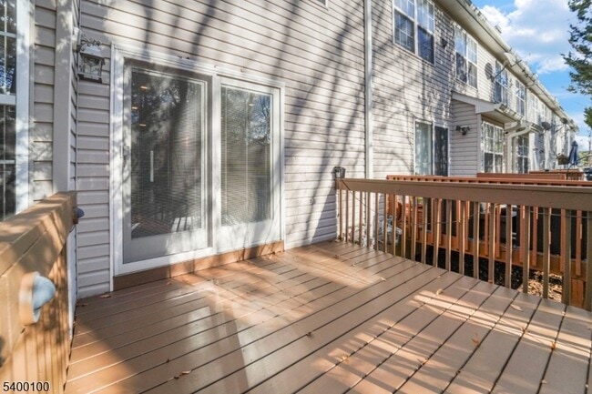 Building Photo - 13 Jill Ct