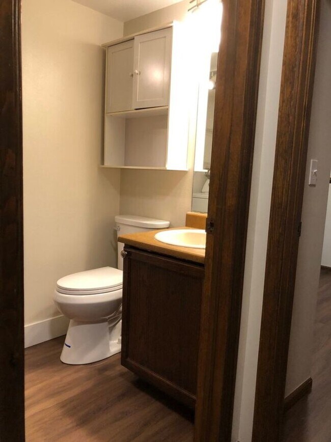 Building Photo - 3 Bed/2bath Single Family Home in Parkwood East