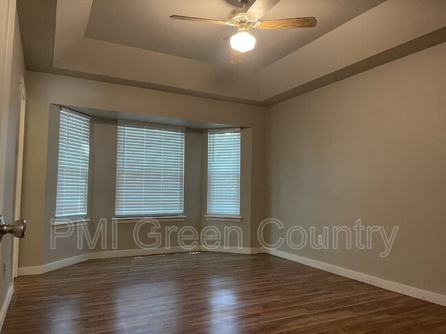 Building Photo - 4443 W Princeton Pl