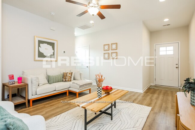 Building Photo - 120 Copperleaf Ln