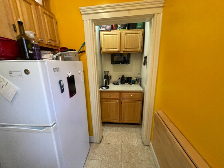 Primary Photo - 440 Park Dr