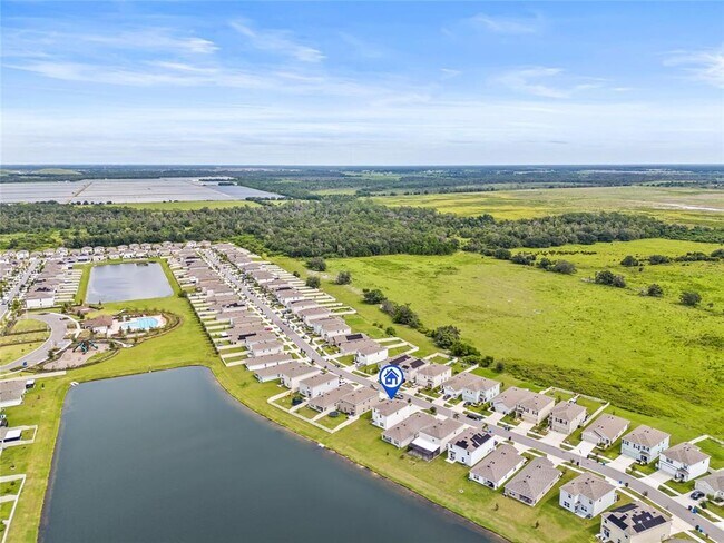 Building Photo - 16847 Delia St