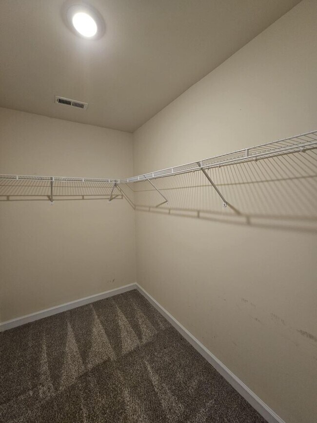 Building Photo - Pet Friendly Townhome In Sneads Ferry!