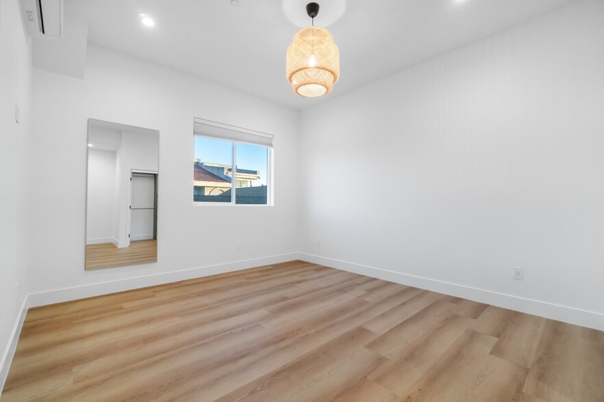 Building Photo - 3917 Inglewood Blvd