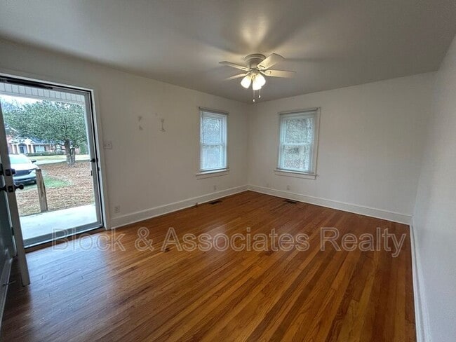 Building Photo - 6921 Spencer-Dixon Rd