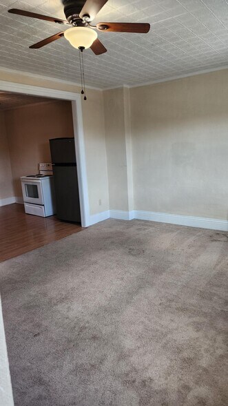 Building Photo - 325 State St