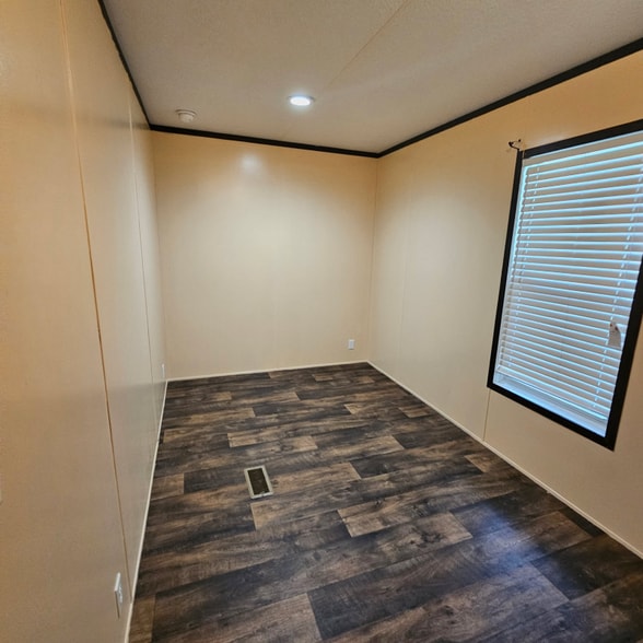 Building Photo - 2764 TX-327
