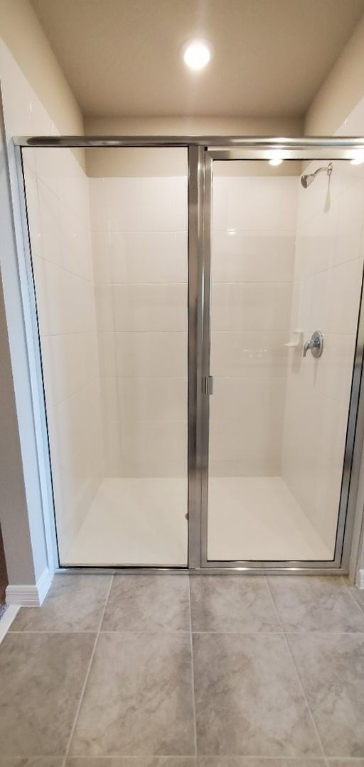 Building Photo - Like NEW!!! 4-Bedroom, 2.-Bathroom in Luce...