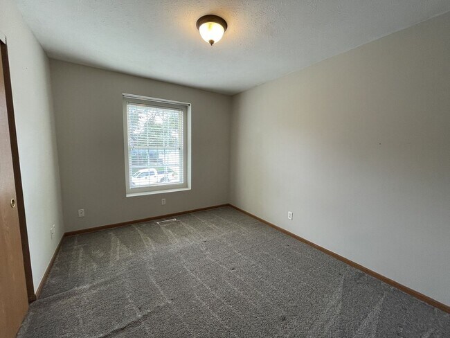 Building Photo - 17738 Olive St