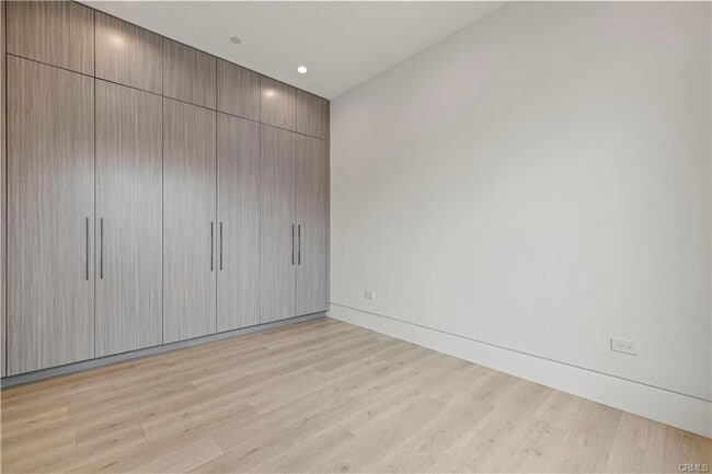 Building Photo - 4532 Katherine Ave