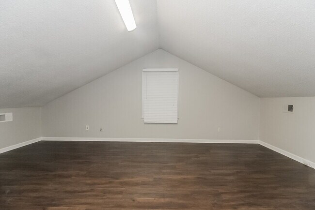 Building Photo - 8367 Stavenger Cove