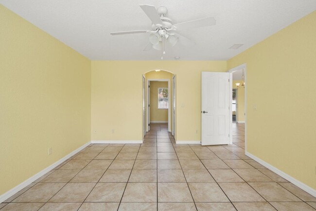 Building Photo - 5363 Pierpoint Ave
