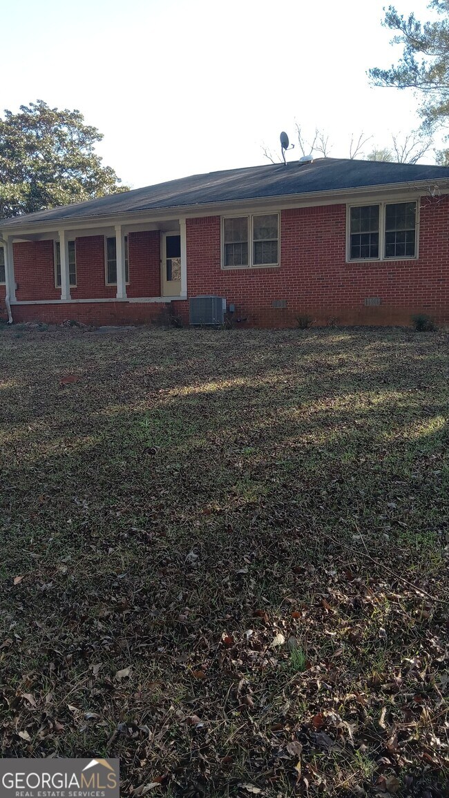 Building Photo - 81 Woodruff St