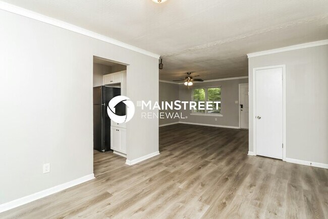 Building Photo - 3 Bedroom Pet-Friendly Home in Tucker, GA with Main Street Renewal