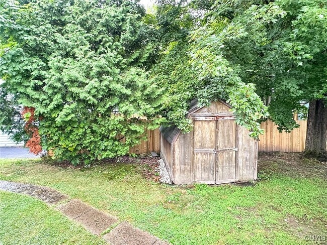 Building Photo - 821 Floyd Ave