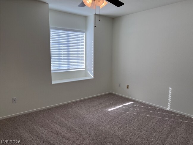Building Photo - 3031 Scenic Valley Way