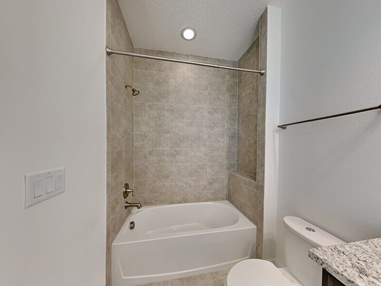 Building Photo - 13219 Oakenshaw Ln