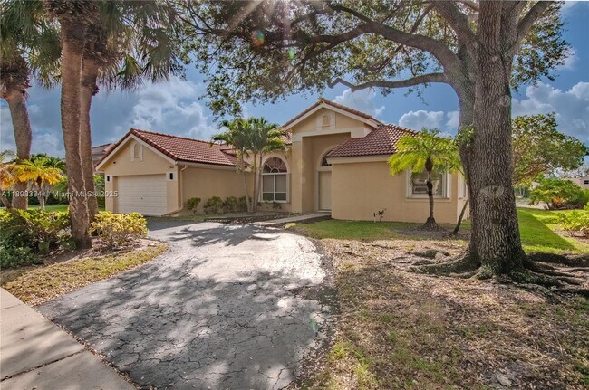 Primary Photo - 7440 NW 65th Ln