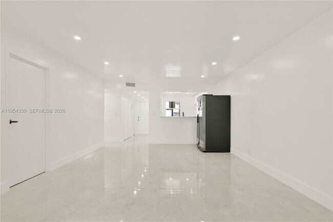 Building Photo - 8320 Sands Point Blvd