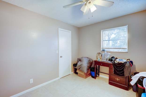 Building Photo - 8867 Sunset Dr