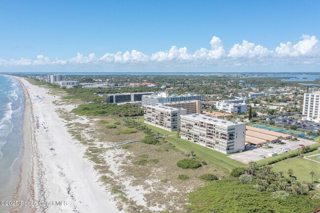Building Photo - 1830 N Atlantic Ave