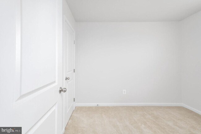 Building Photo - 7233 Statesman Blvd