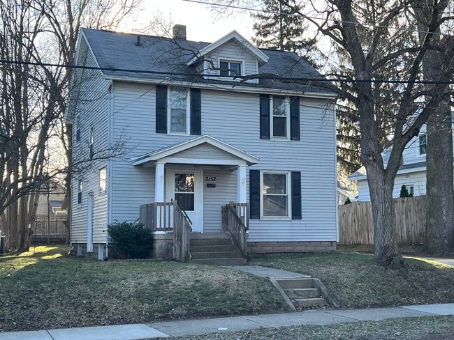 Building Photo - 2152 Eastern Ave NE