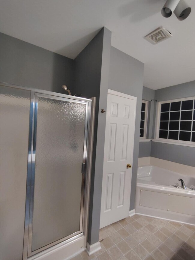 Building Photo - 103 Plamondon Dr