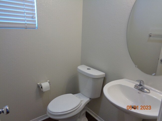 Building Photo - 2739 Garnet Ln