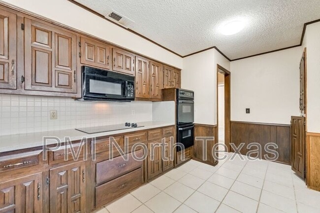 Building Photo - 3009 Malibu Pl