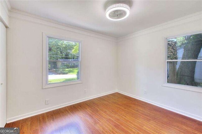 Building Photo - 3946 Green Oak Dr