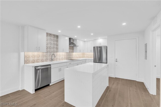 Building Photo - 1085 Forest Lakes Dr