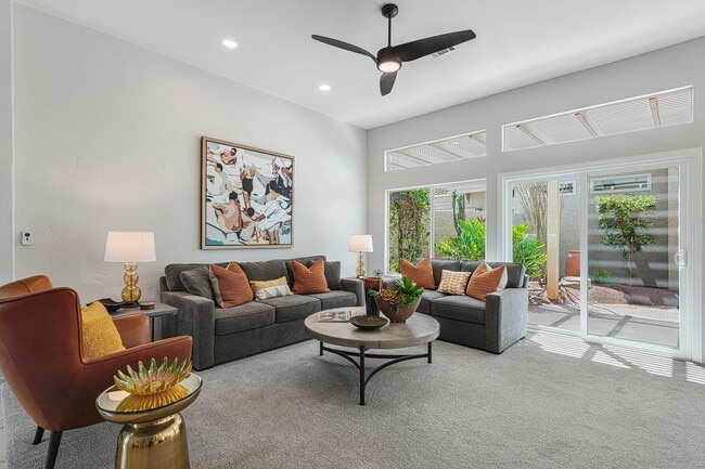 Building Photo - 7 Florentina Dr