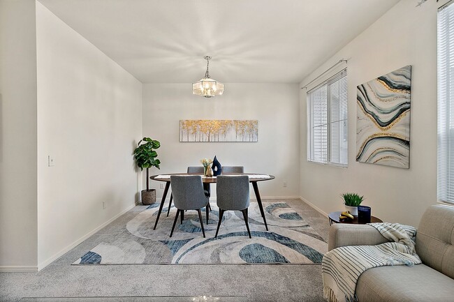 Building Photo - 3bd/2.5ba Bellevue Condo