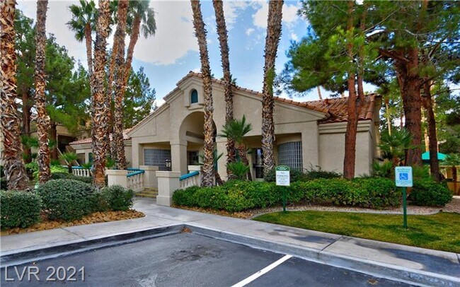 Building Photo - SPECTACULAR 2BED/2BATH CONDO IN HENDERSON!