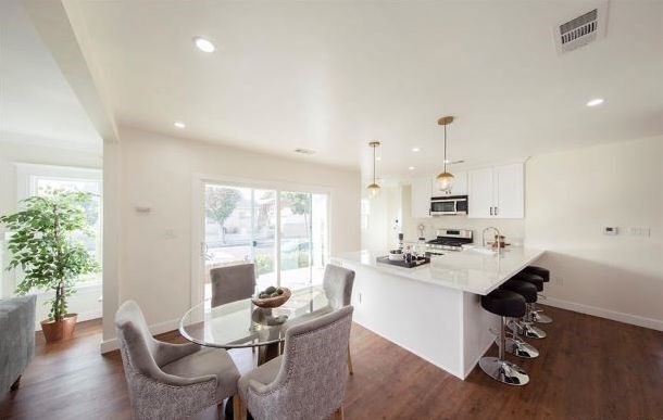 Building Photo - 4279 Walton Avenue