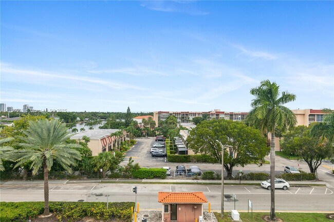 Building Photo - 2000 Atlantic Shores Blvd
