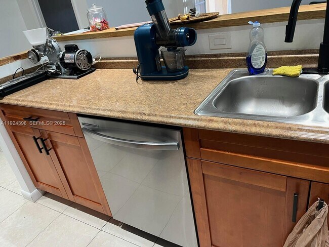 Building Photo - 15330 SW 106th Terrace