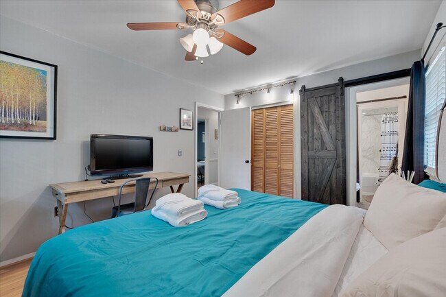 Building Photo - 409 Northclift Dr