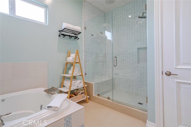 Building Photo - 12945 Calvert St