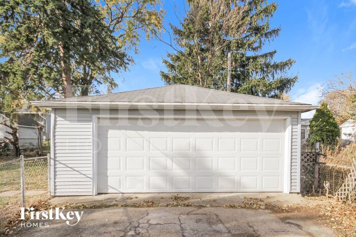 Building Photo - 408 Dalhart Ave